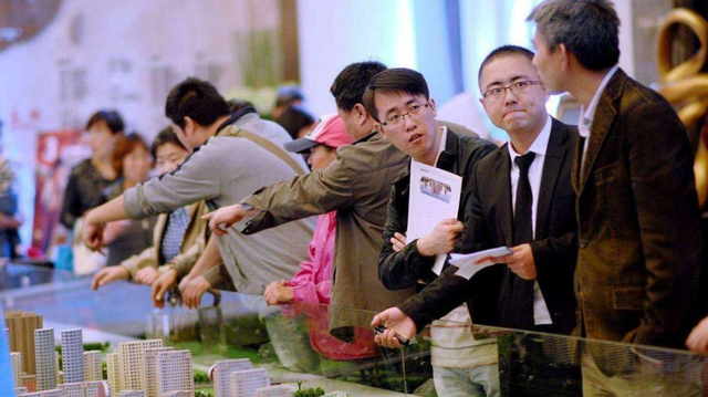 人口告别世界第一？二孩催生无效后，国家终于向住房出手了