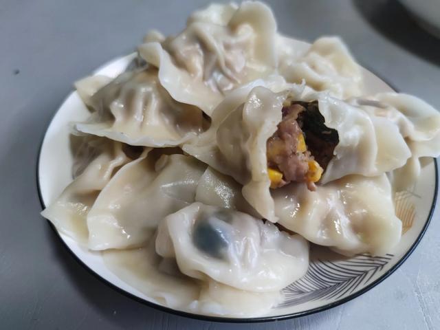入伏吃饺子，“4馅不上桌，福气不进门”，指哪4馅?别忘告诉家人