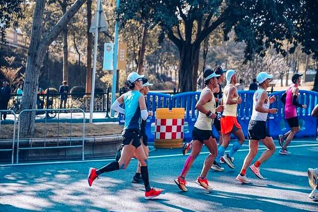 跑步别再死磕5分配速还是6分配速了