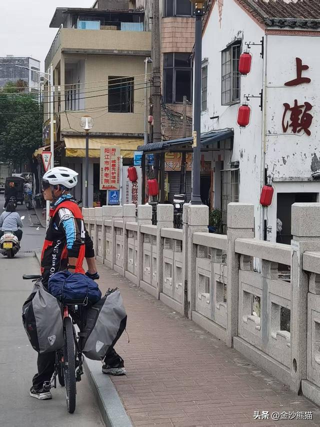 海陵岛上山水写实画一路相伴，双龙连续三年千里骑行22