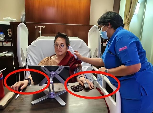 62岁李连杰回应噩耗，手术过程佛珠不离手，聊天记录透露更多细节