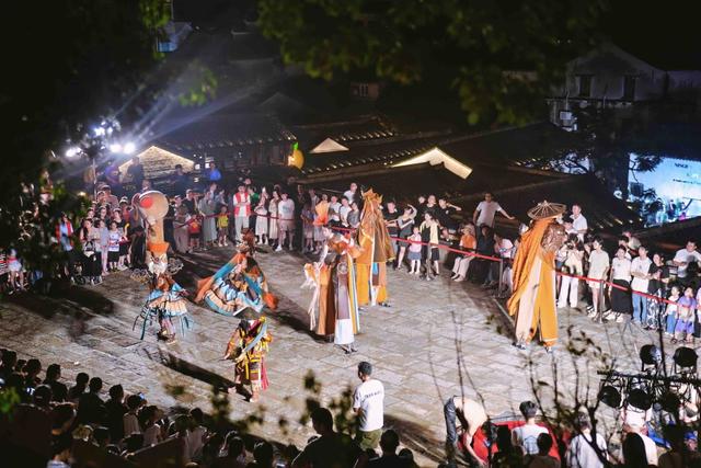 “奔县之旅”，如何打动年轻人？