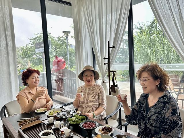 假日休闲哪里去？记一位大学女教授的假日休闲时光