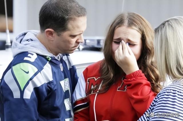 54票赞成46票反对！美国再次“创造历史”，白宫宣布“降半旗”了