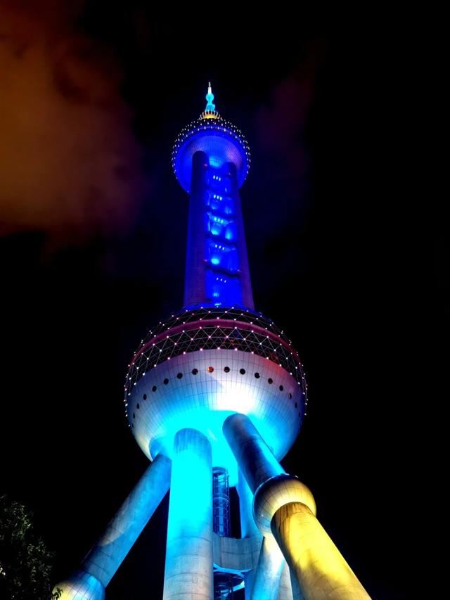 花车巡游、半价游园……上海旅游节开启全城欢乐盛宴→