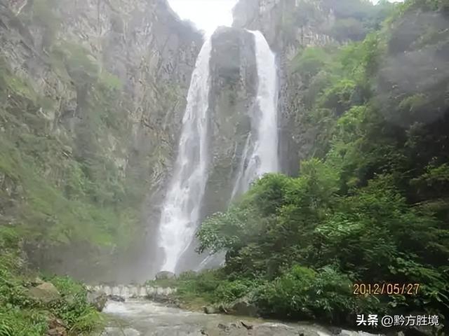 贵州一个靠近湖南的小镇，拥有气势雄浑的瀑布群，但却没几人知道