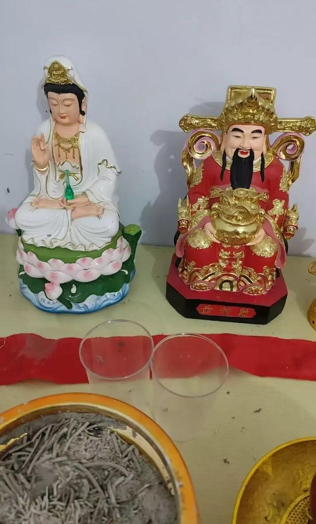 3000人被裹挟的噩梦，“消灾免难”背后，是500万的敛财与罪恶