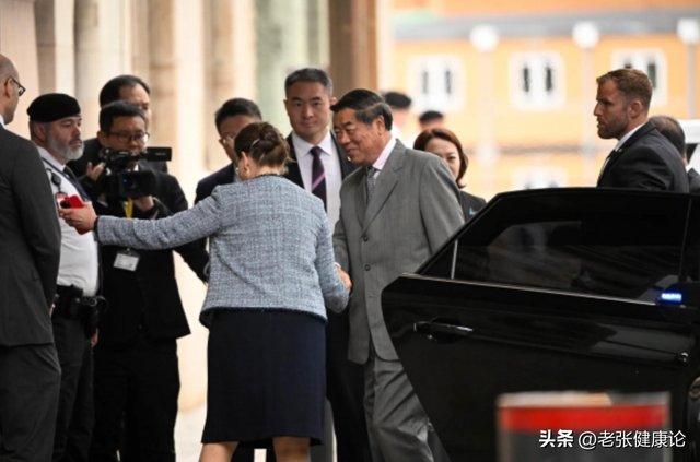难怪特朗普老实了！美国财政部长透露细节，中美谈判果然不简单！