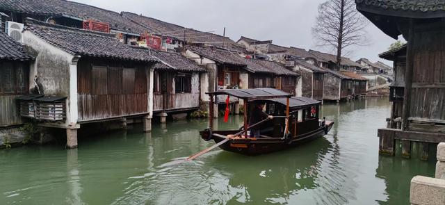 乌镇的似水年华：逛集市喝早茶，在1300年的江南水乡回归慢生活