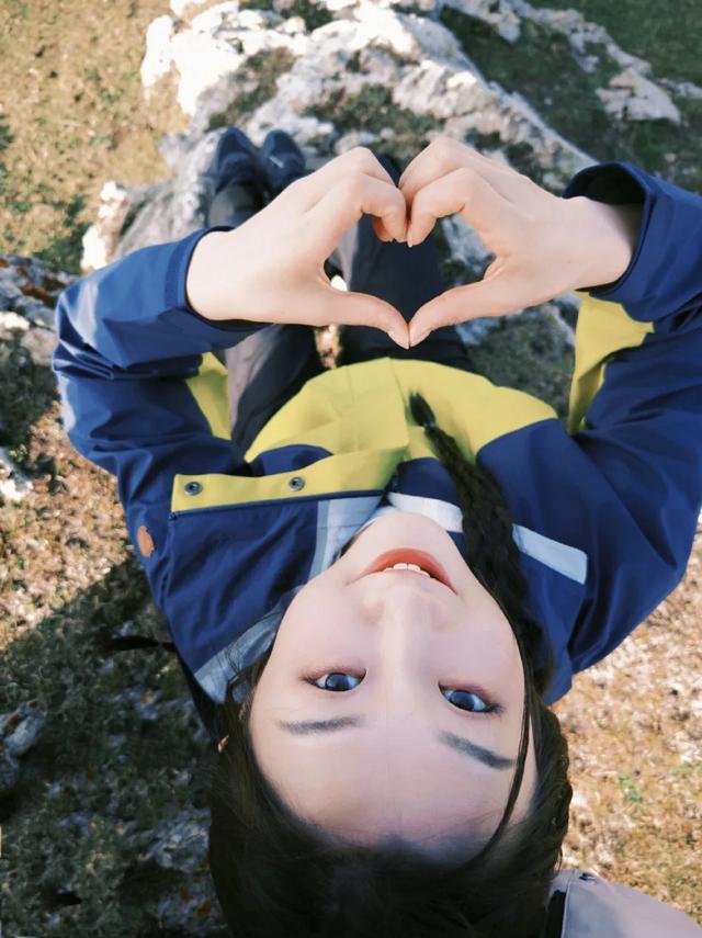 享受退役生活！前乒乓球奥运冠军，陈梦在大草原大秀完美好身材