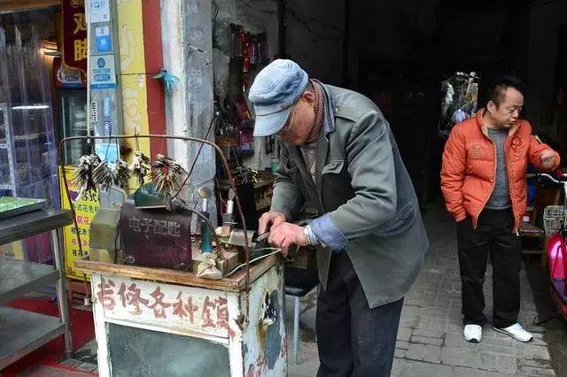 小巷深处的故事