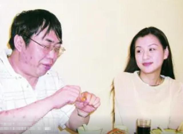 曝聂卫平73岁生日照，面部有凹陷	，右眼状态不对劲，原来早有端倪