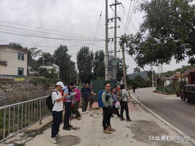 ​​​忍着胸上方肋骨的疼痛，爬了个齐长城，累计拔高900+，走了13公里