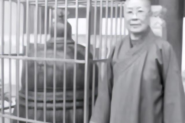 1995年九华山一尼姑绝食7日圆寂，死后坐缸3年，尸身女性特征全无
