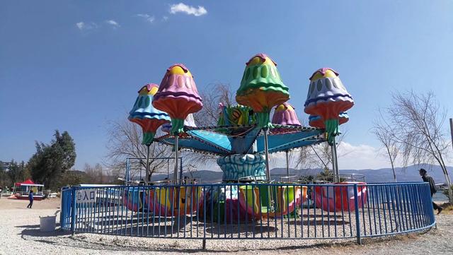 带着孙女去旅行（172）两游云南抚仙湖