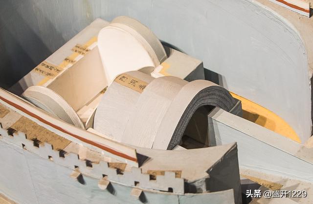 八国联军以中国掠夺了多少文物？这些文物的估价是多少？