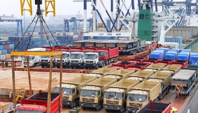 重拳封杀，出口暴跌：俄罗斯宣布禁售中国卡车，为何背后捅刀？