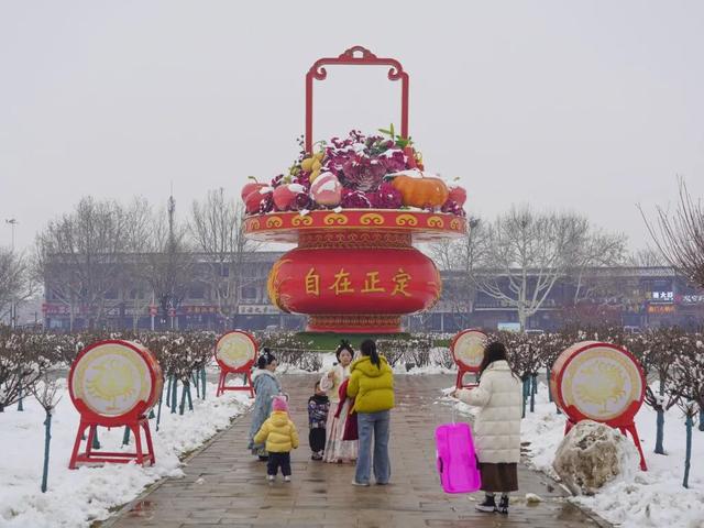 美出圈！春雪落正定，宛如童话世界