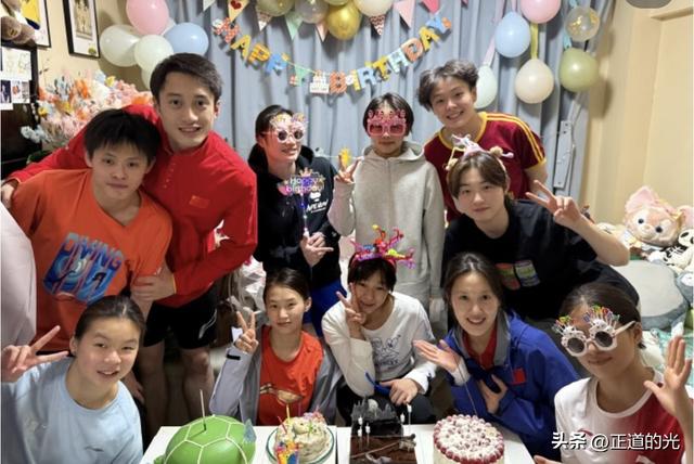 全红婵给跳水梦之队大汇演送祝福 陈芋汐陈艺文昌雅妮陈若琳都去了