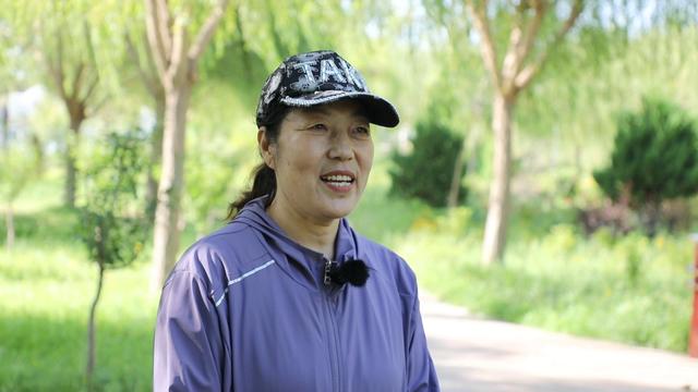 党河“补绿”上新 风情线“一键换肤”