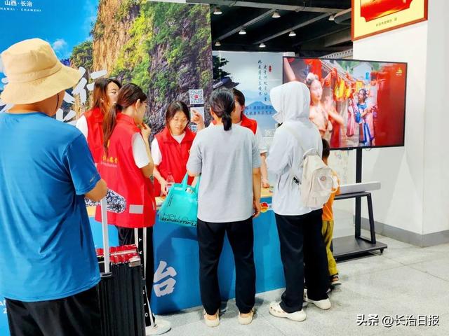 推动文旅深度融合 | 团市委组织开展志愿服务行动温暖八方游客