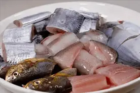 肝硬化患者要远离鱼肉？医生劝告：不想肝脏毁掉，尽量少吃这3物图片