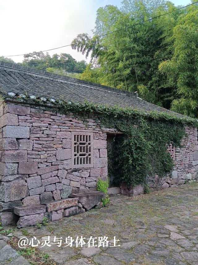 宁波东出发，一天玩转三门七个小众景点，随手一拍就是桌面壁纸。