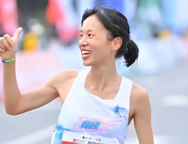 辞职仅2天	，好友曝最快女护士下步计划，田协除名风波已真相大白