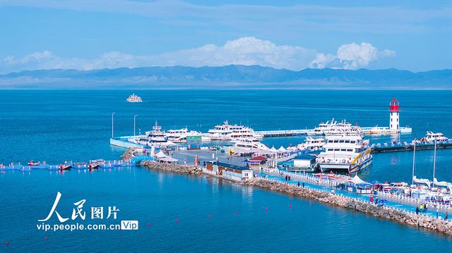青海湖美景引客来