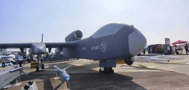 日本应该没想到，日战机刚模拟攻击辽宁号，中国九天母机已经首飞