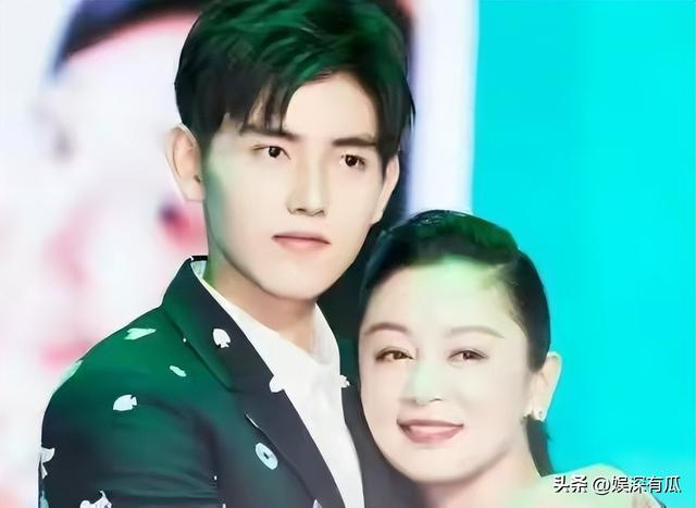 长得太美被导演占为己有，4年后生下大明星儿子，16岁开始争光了
