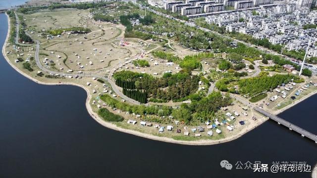 爆料：青岛高新区知名景区，安装围挡了
