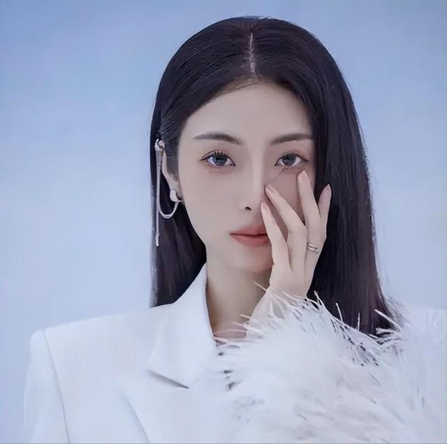 “买英国精子生3娃	”的山东女人，8年后现状曝光！如今她后悔不？