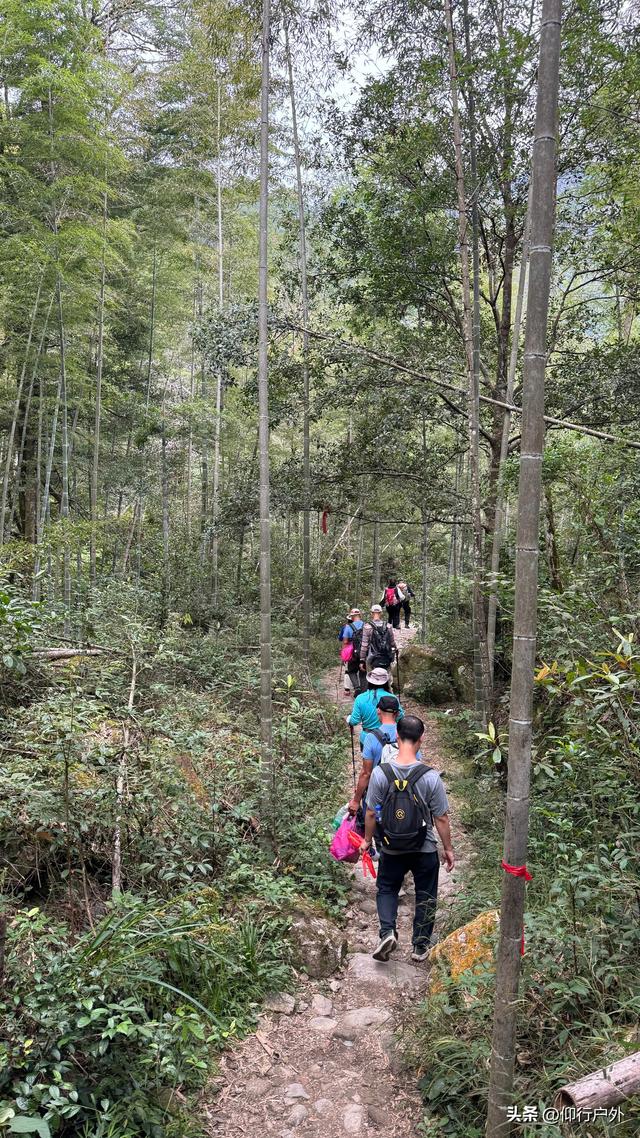 龙岩黄连盂徒步登山