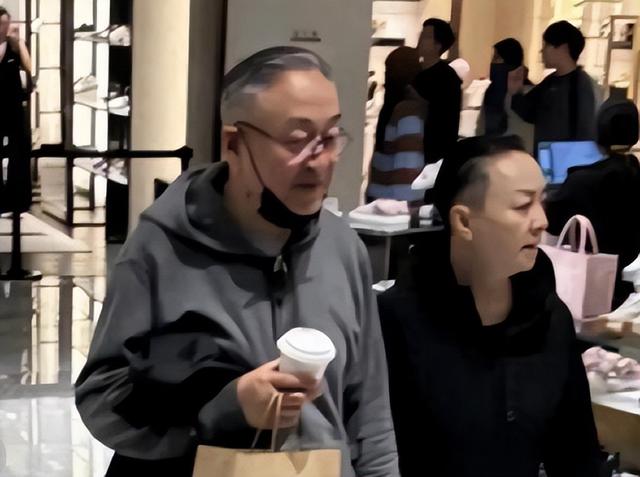 身价过百亿，坐拥北京一条街，出门私人飞机，京圈富婆都有谁?