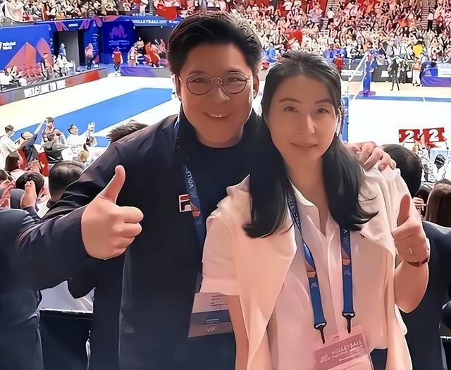 摊牌了！结婚13年，郭晶晶再次迎来喜讯，原来霍震霆当年没说错