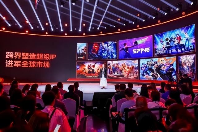 众星亮相“超级娱乐空间”发布会 杨洋大鹏潘粤明彭昱畅屈楚萧为中国电影发声