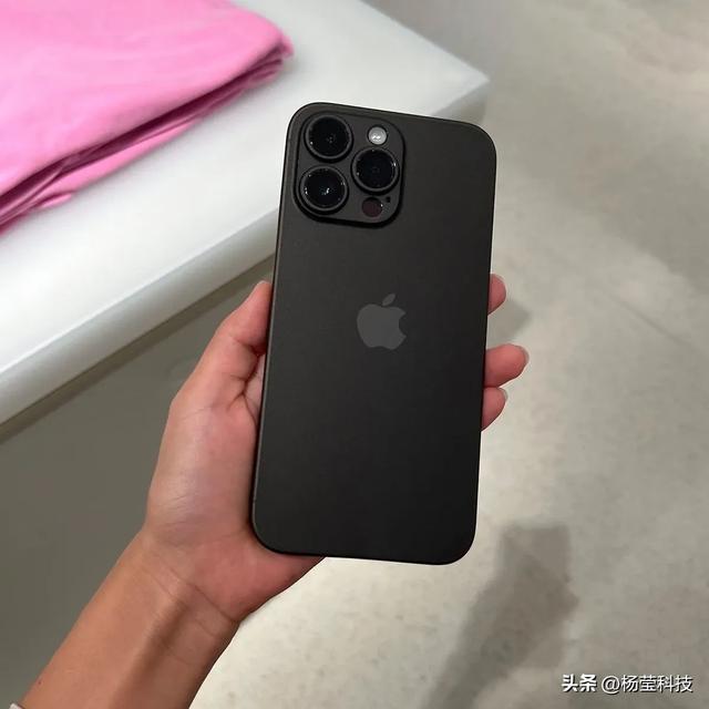 iPhone 16基础版五大配色大赏，谁才是颜值天花板？