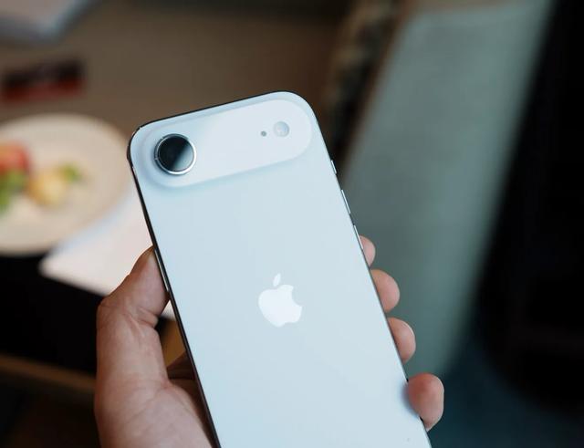 iPhone 17Air体验几天，总结出很多问题，只能说iPhone半成品！