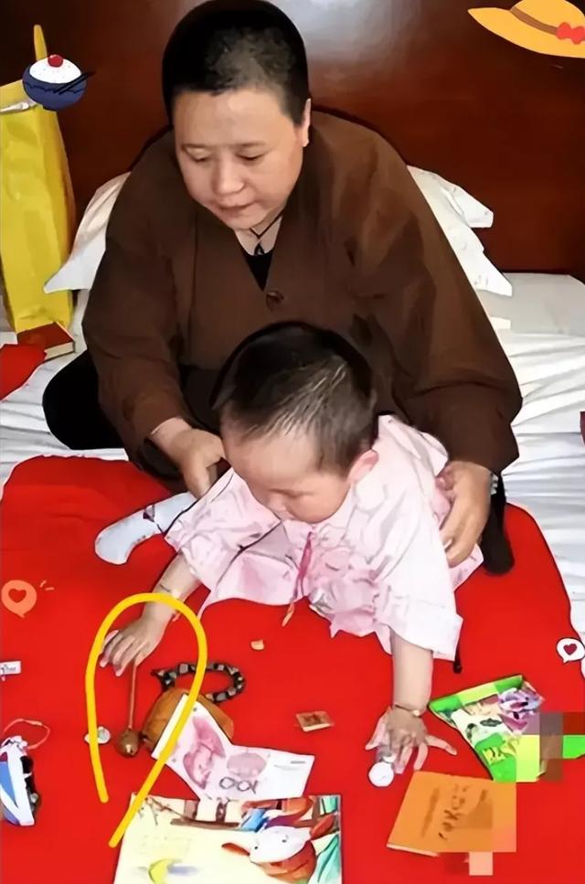 释永信被查5天，恶心一幕出现，多名女星受牵连，央视名嘴也在内