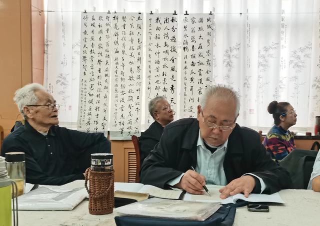 格律诗词学研创 艺术休养上水平