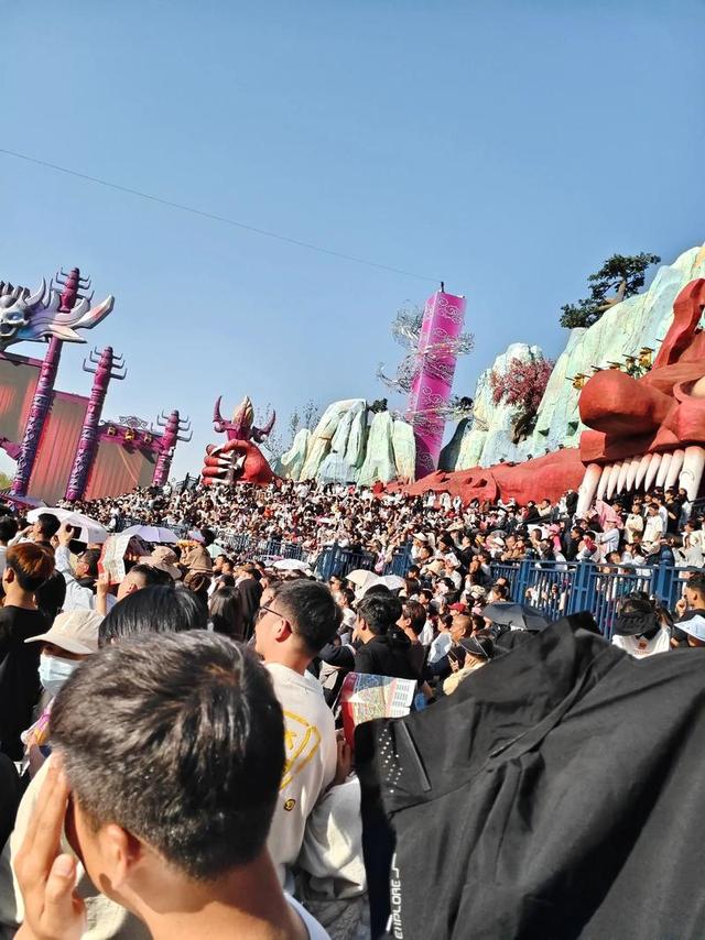 一年狂揽超12亿，三年暴涨15倍，河南出了个“中国迪士尼”