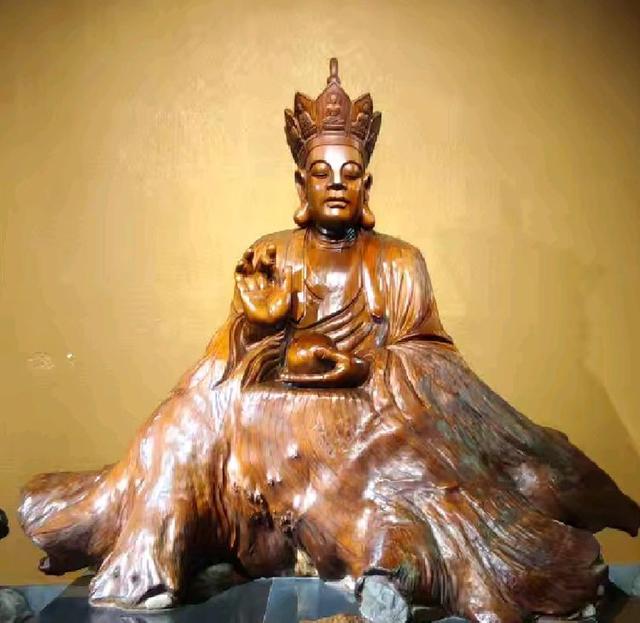 参观根宫佛国博物馆