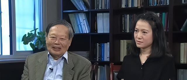 杨振宁离世2天，令人担心的事情出现了，原来翁帆一个字都没说错