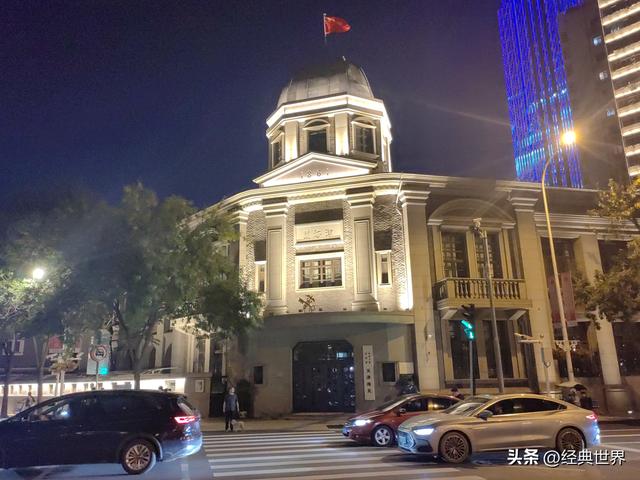 夜幕下的海河