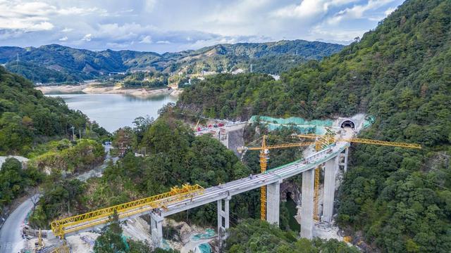 豆腐渣工程背后利益链为何斩不断