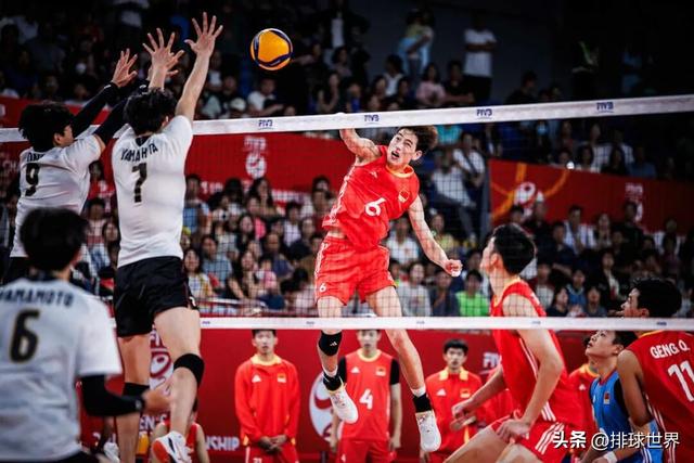 中国男排赢了！排球世锦赛晋级八强 日本队输不起 赛后闹场