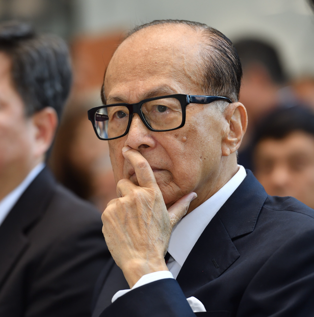 港口事件迎新转机，外交部再表态，看了李泽钜的事情我们想复杂了