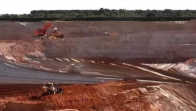 特朗普向全球发通牒！180天内必须对中国“动手”，否则重磅制裁