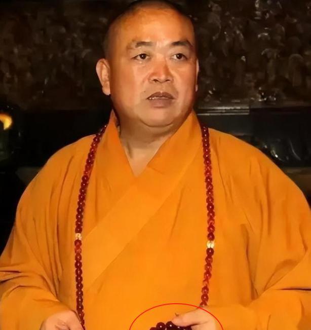 不查不知道一查吓一跳，掌控少林寺38年的释永信，私下到底有多壕